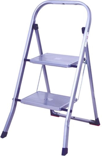 Összecsukható acél fellépő 2 fokkal, 150 kg teherbírással