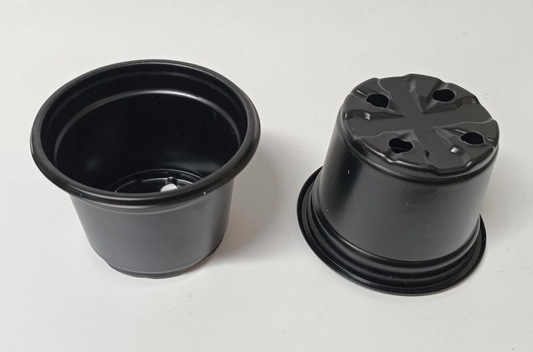 Könnyített kerek virágcserepek 9,5 cm – 10 darabos készlet, fekete