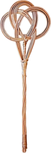 Lakkozott fűzfavessző szőnyegporoló, 77 cm