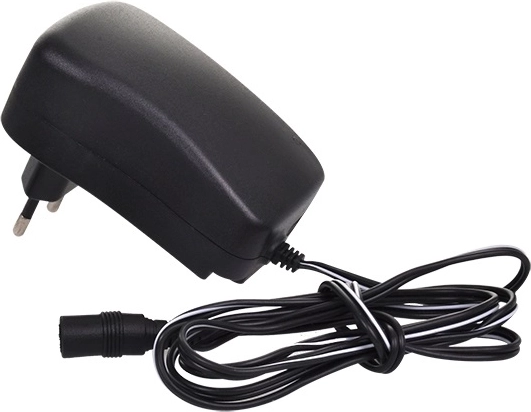 Solight univerzális, stabilizált hálózati adapter 2500 mA cserélhető csatlakozókkal