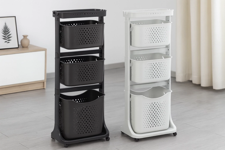 Műanyag gurulós állvány négy kosárral