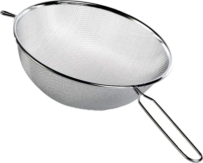 Fém konyhai szita nyéllel 23 cm