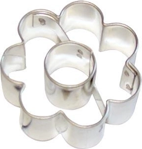 Virág alakú süti kiszúró körrel