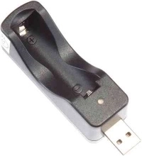 USB töltő 3,7 V 600 mAh-hoz távirányítós CARRERA autókhoz
