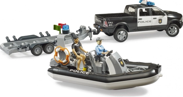BRUDER rendőrségi RAM pick-up csónakkal és két figurával