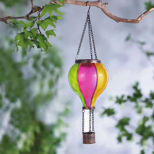 Lógatható napelemes lámpa hőlégballon formában, lánghatással