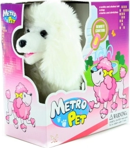 Vezetékes sétáló kutyus csóváló farokkal