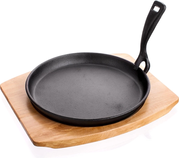 Öntöttvas serpenyő 22 cm fa tálalódeszkával GRADA