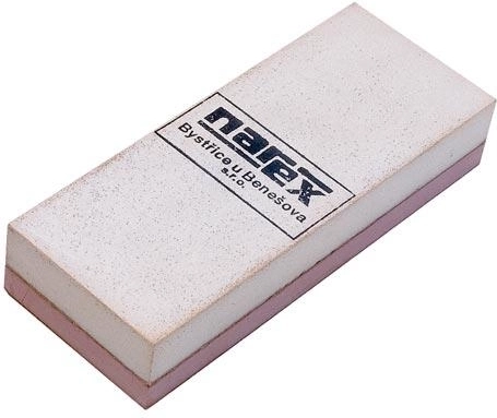 Kétoldalas fenőkő, két szemcsemérettel 130 × 50 × 25 mm