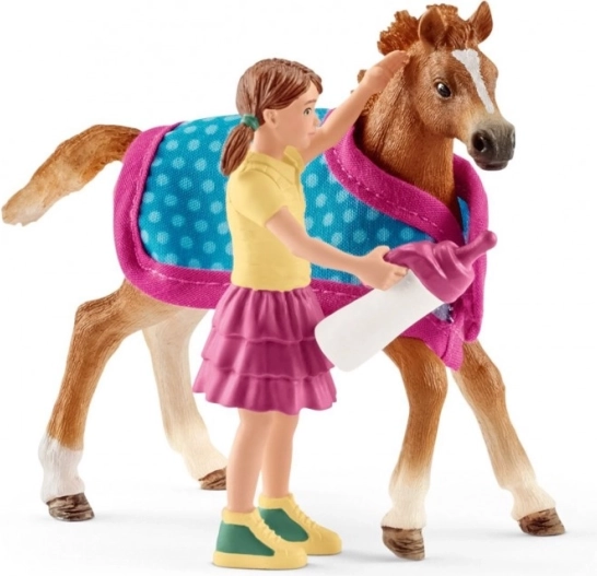 Csikó lány figurával és kiegészítőkkel