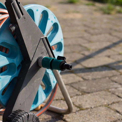 Gyorscsatlakozó kerti tömlőhöz elzáró szeleppel