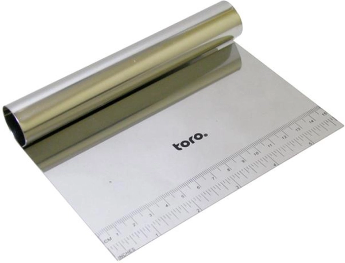 Rozsdamentes acél konyhai lapát és tésztavágó mérőskálával