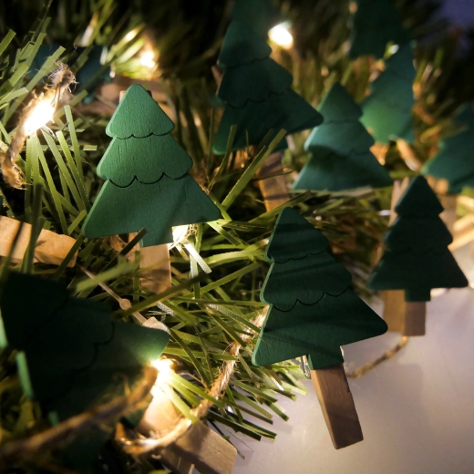 Elemes LED fényfüzér fa fenyőfa alakú csipeszekkel