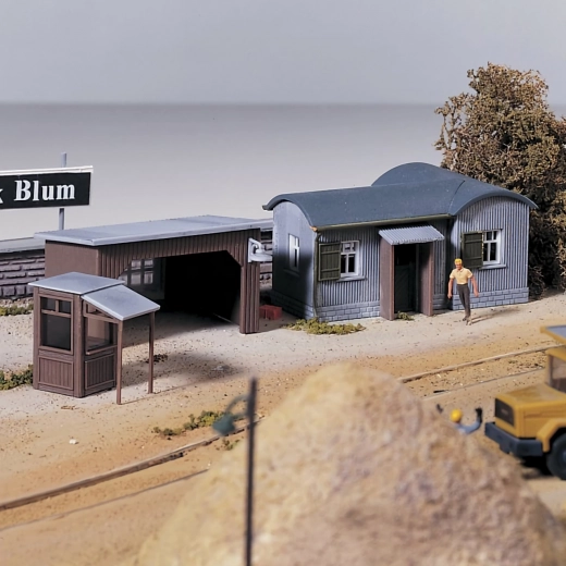 Piko Authentic Edition E. Blum homokbánya irodája - 61127