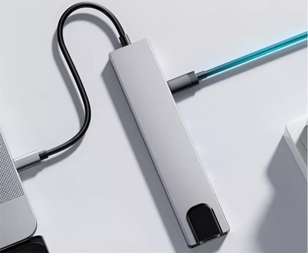 Multifunkcionális USB-C Hub Adapter 8 az 1-ben HDMI-vel és Ethernettel