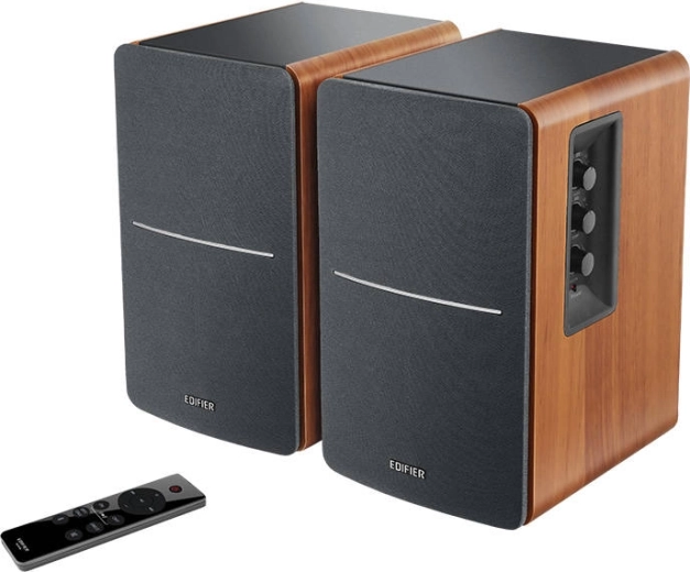 42 W RMS teljesítmény torzítás nélkül