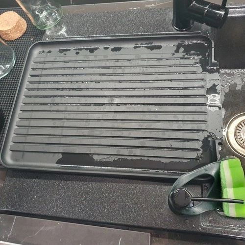 Nagy fekete edényszárító csepegtetővel Loft