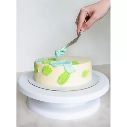 Forgó tortatál készlet 3 díszítő spatulával