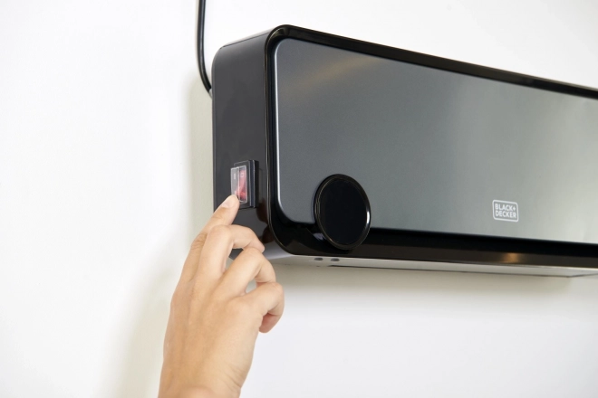 Kerámia falra szerelhető hősugárzó Black+Decker