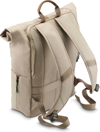 Változtatható 15–22 l űrtartalom feltekerhető zárással