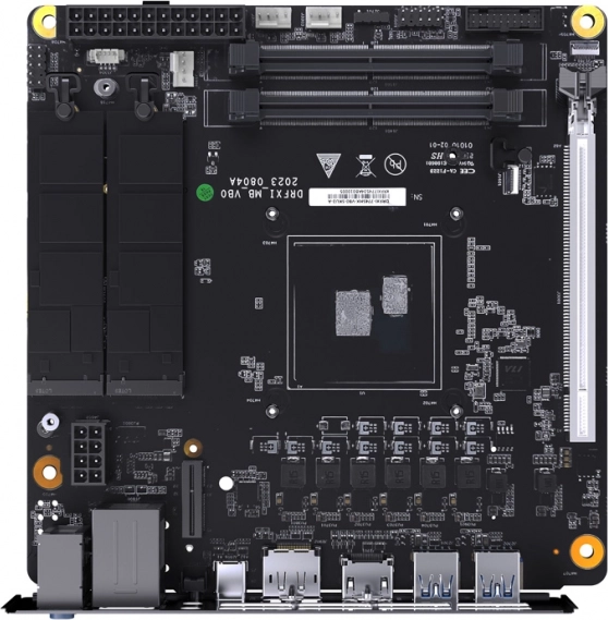 Mini PC Minis Fórum Ryzen 9 7945HX processzorral