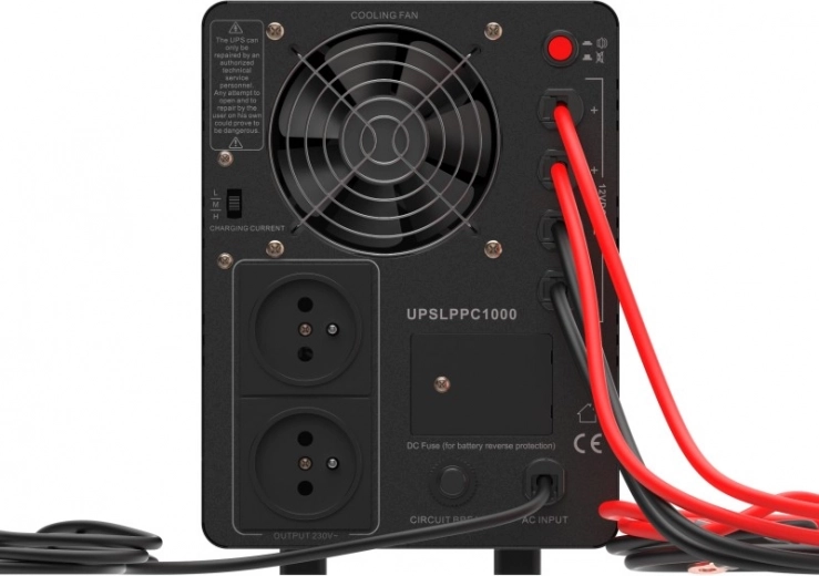 Gyors hozzáférés a biztosítékhoz