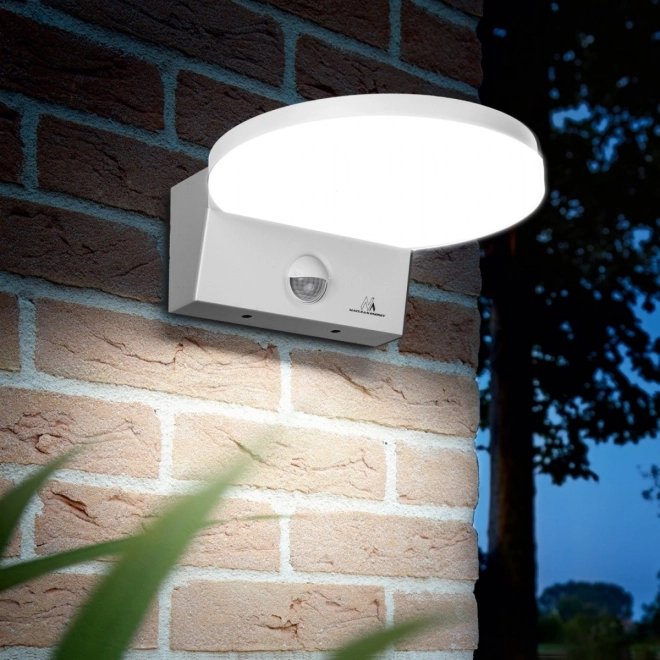 Led lámpa mozgás- és alkonyatérzékelővel