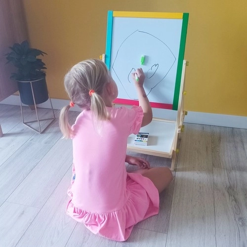 Kétszeresen használható fa tábla gyerekeknek