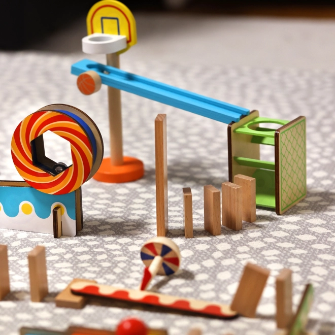 Fából készült domino őrület