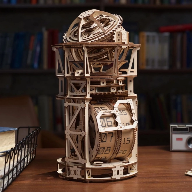 Ugears fa mechanikus óramodell tourbillonnal