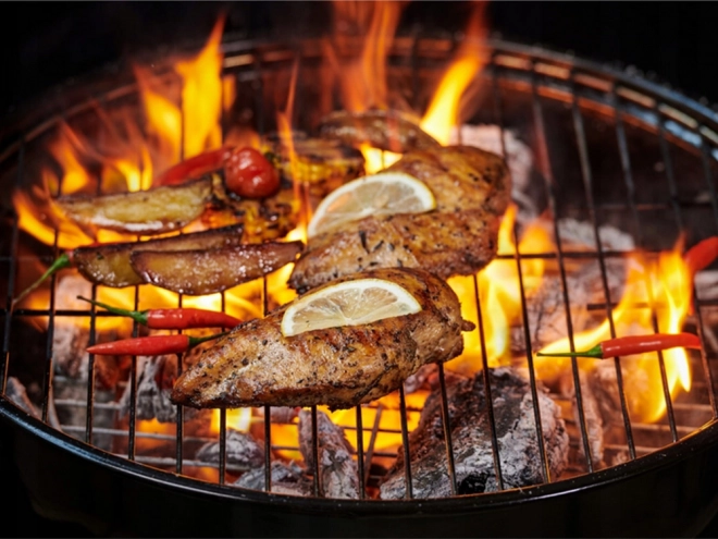 Kerti hordozható kemping faszenes grill