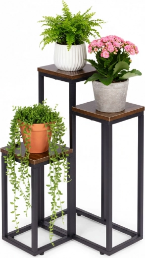 Háromszintes elrendezés látványos kiállításhoz