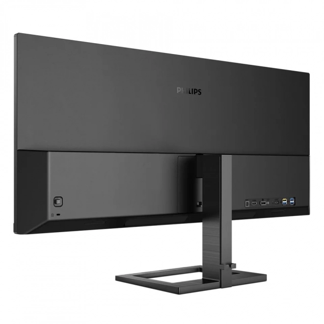 34 hüvelykes VA monitor HDMI, DP, USB-C, hangszórókkal