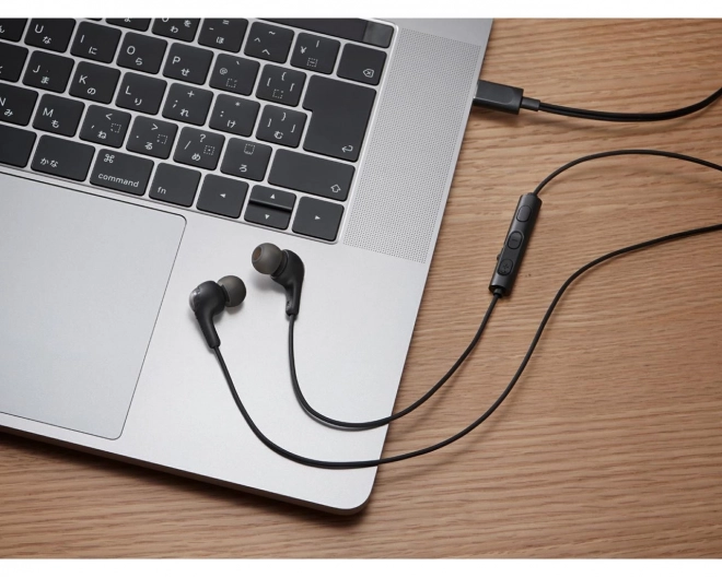 Vezetékes USB-C fülhallgató távirányítóval