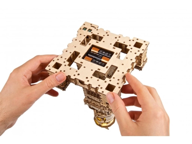 Ugears 3D Fa Mechanikus Puzzle Írószertartó