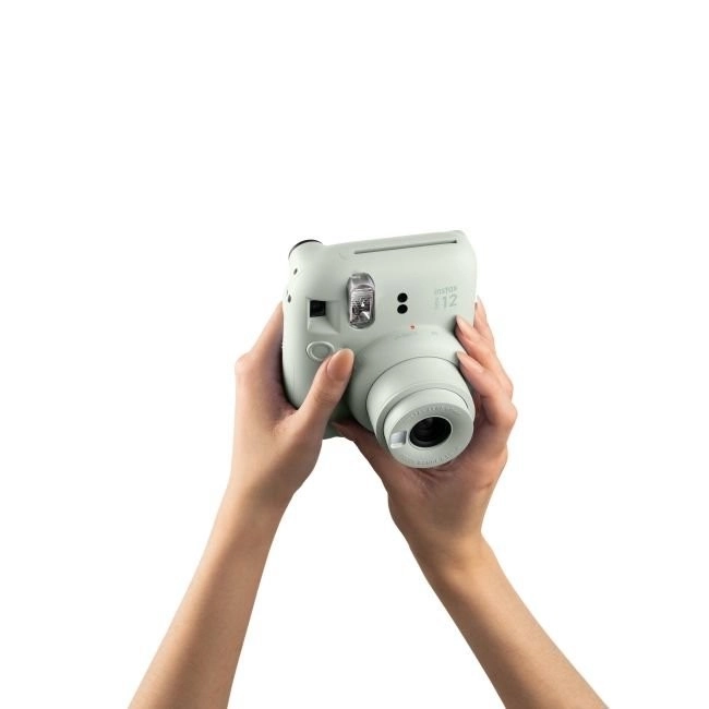 Instax Mini 12 zöld fényképezőgép