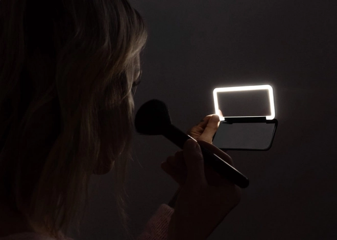 Fekete LED világításos zsebtükrös kozmetikai tükör