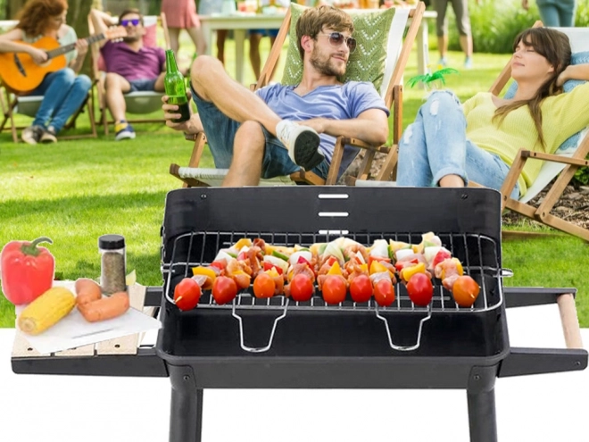 Kerti hordozható faszenes grill állítható ráccsal és polcokkal