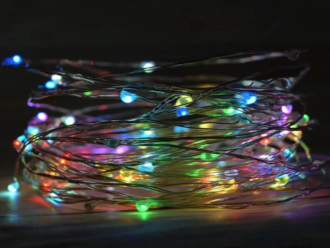 100 LED-es színes drótos fényfüzér elemről működő, 10m