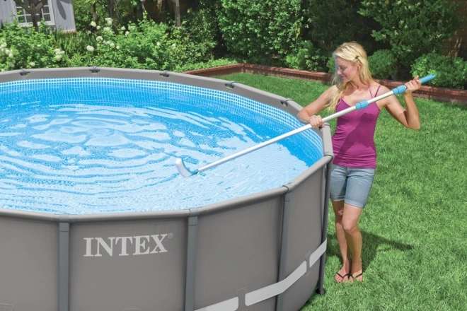 Intex kerekített medence tisztító kefe
