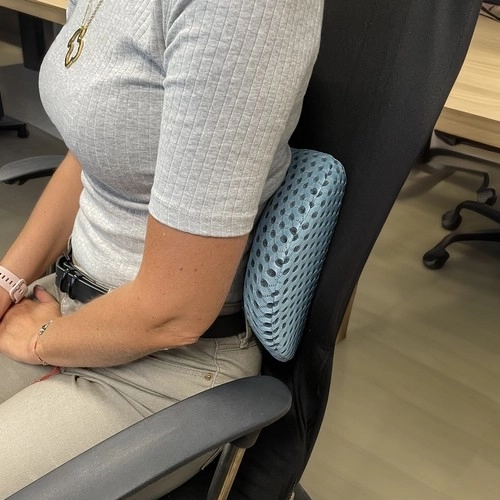 Ergonomikus deréktámasztó párna