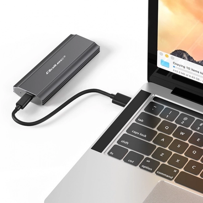 Qoltec hordozható M.2 SSD külső ház - akár 2TB, USB-C, SATA és NVMe támogatás