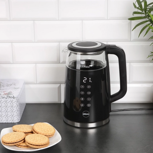 Érintésvezérlés és akár 2 órás melegen tartás