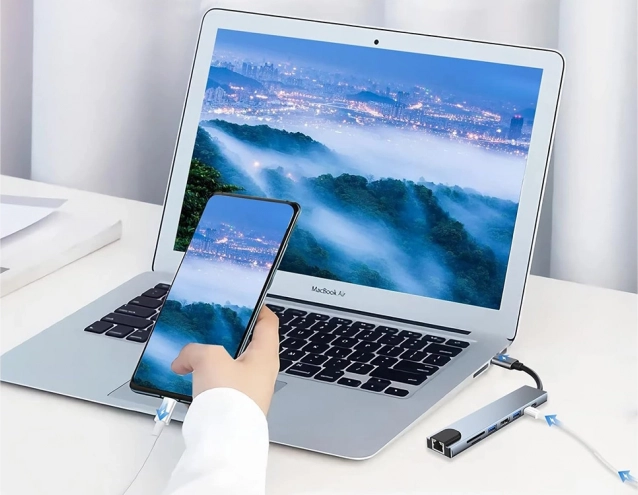 Multifunkcionális USB-C Hub Adapter 8 az 1-ben HDMI-vel és Ethernettel