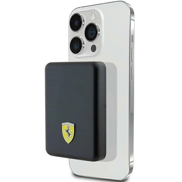 Ferrari márkás metal logo magsafe powerbank