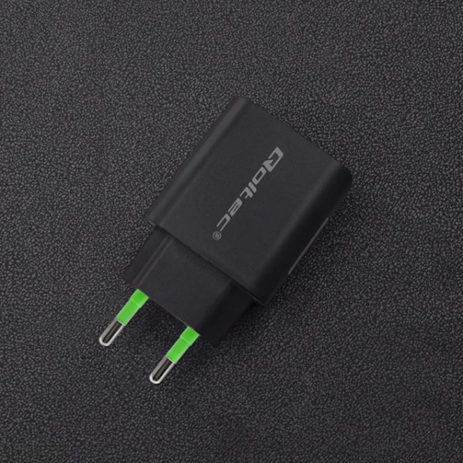 Hálózati töltő USB-C és USB QC 3.0 csatlakozóval