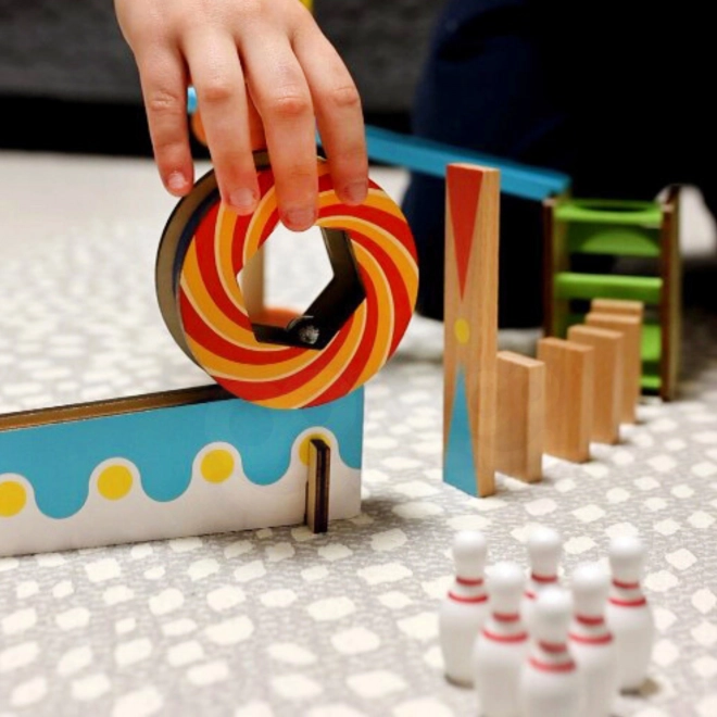 Fából készült domino őrület