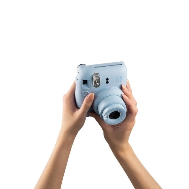 Népszerű Instax Mini 12 fényképezőgép kék színben