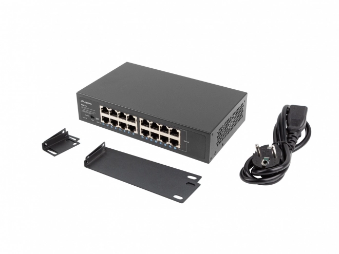 16 portos gigabites rackekhez tervezett LANBERG switch