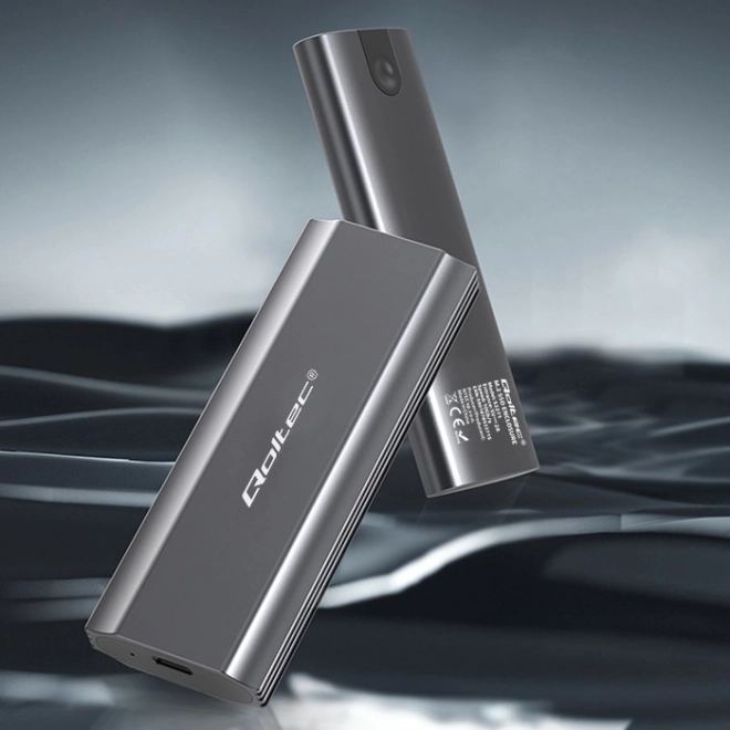 Qoltec hordozható M.2 SSD külső ház - akár 2TB, USB-C, SATA és NVMe támogatás